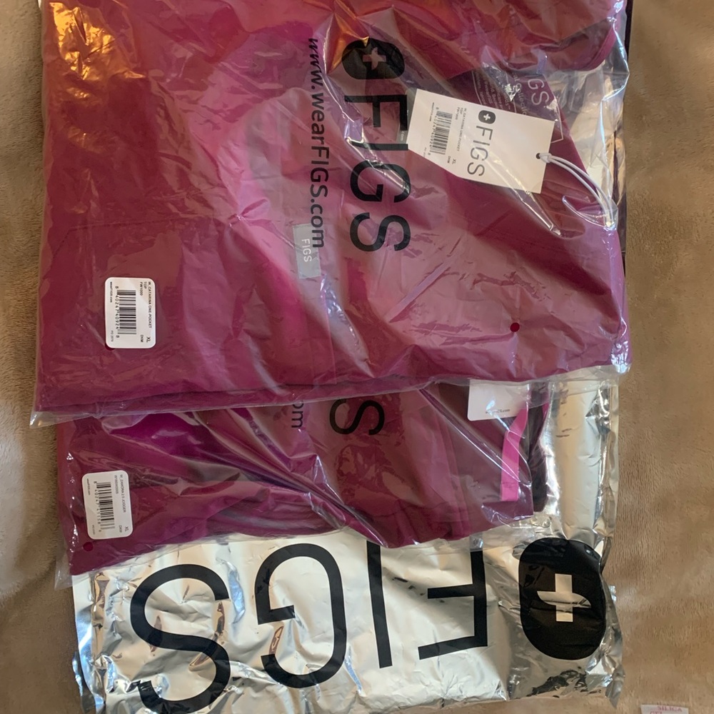 Brand New Figs Scrubs size XL